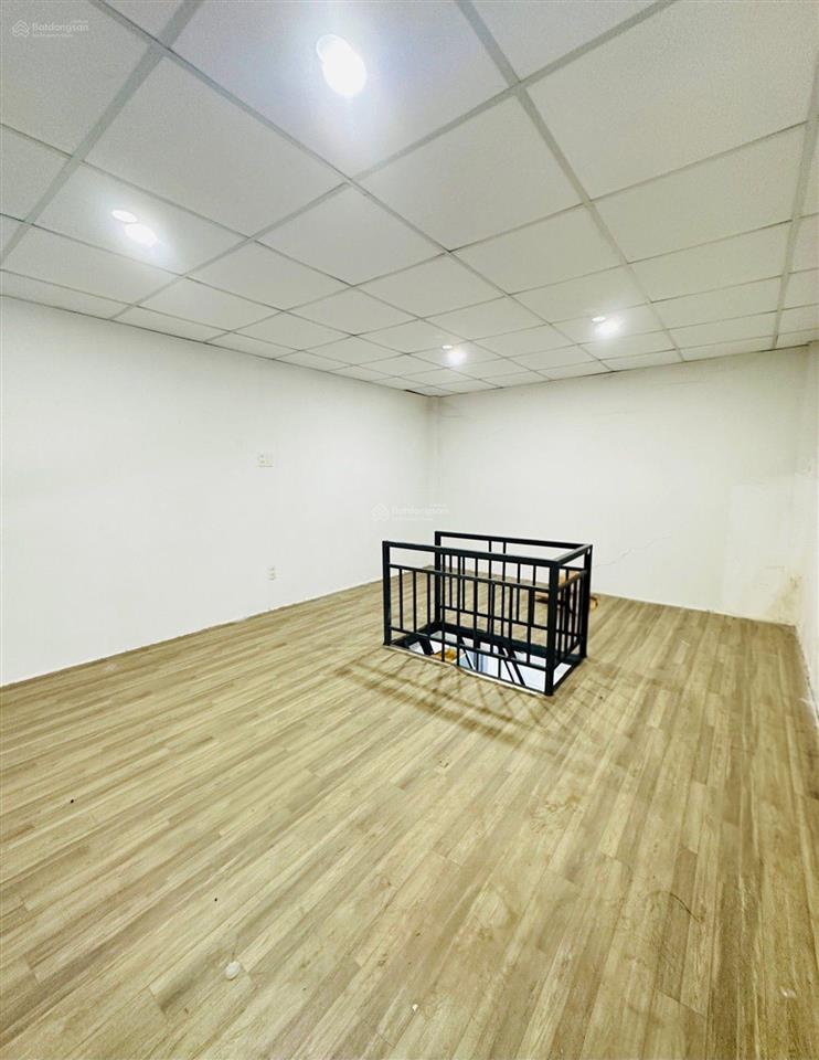 Nhà vị trí đẹp, ngay giga mall, khu dân trí cao, tiện di chuyển trung tâm sài gòn  giá hạt dẻ 5,1t