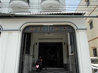 Cho thuê nhà 2 lầu 1 trệt, 5pn, 3wc (mới xây dựng)