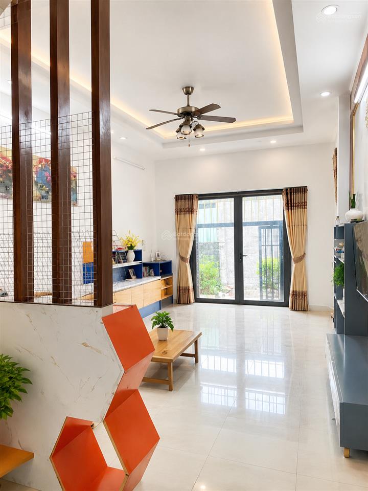 Cần ra hàng nhanh nhà thạnh lộc 50, q12, 132m2, 3 tầng hẻm ôtô, giá 5,48tỷ