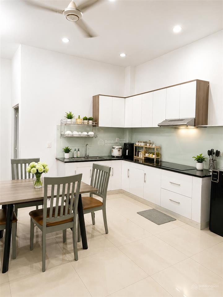 Cần ra hàng nhanh nhà thạnh lộc 50, q12, 132m2, 3 tầng hẻm ôtô, giá 5,48tỷ