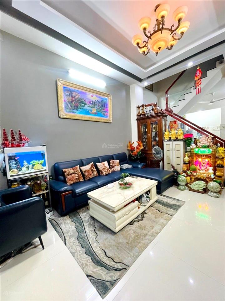 Cô hoa bán nhà gần hà huy giáp q12 gần ngã tư ga 60m2 x 3 tầng hxh tránh, 5,8 tỷ