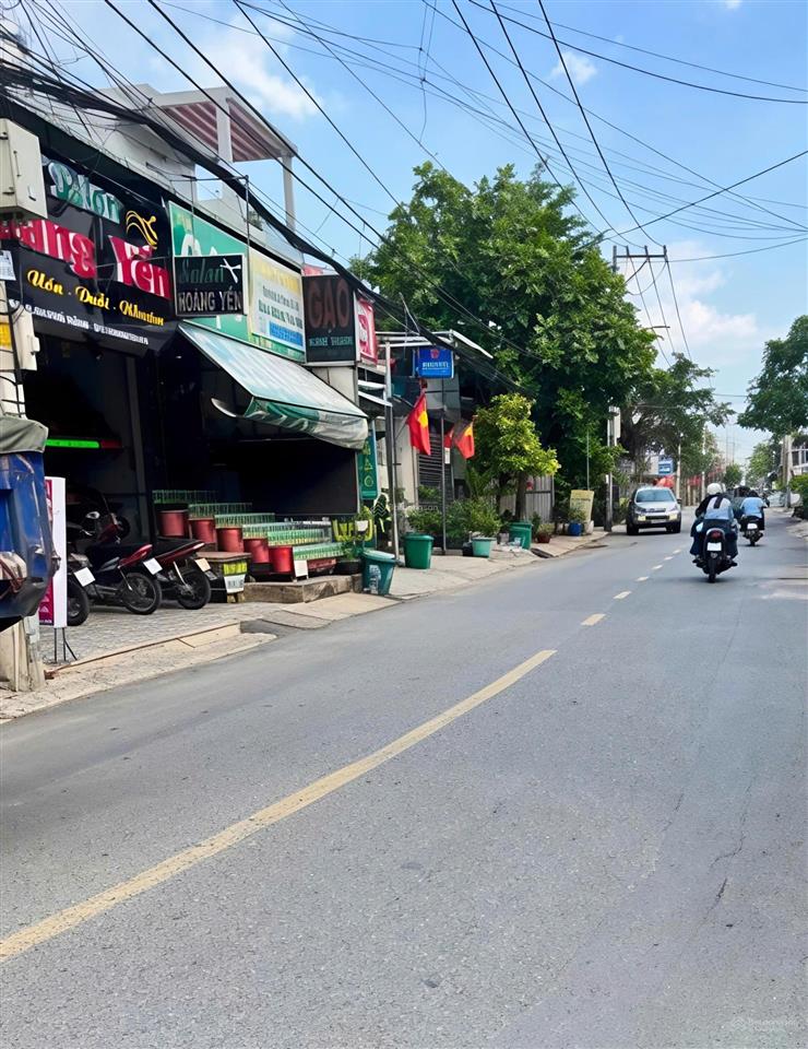 Kho xưởng trục đường hà huy giáp, thạnh lộc q12, dt 162m2, hẻm 7m, shr, nhỉnh 6tỷ
