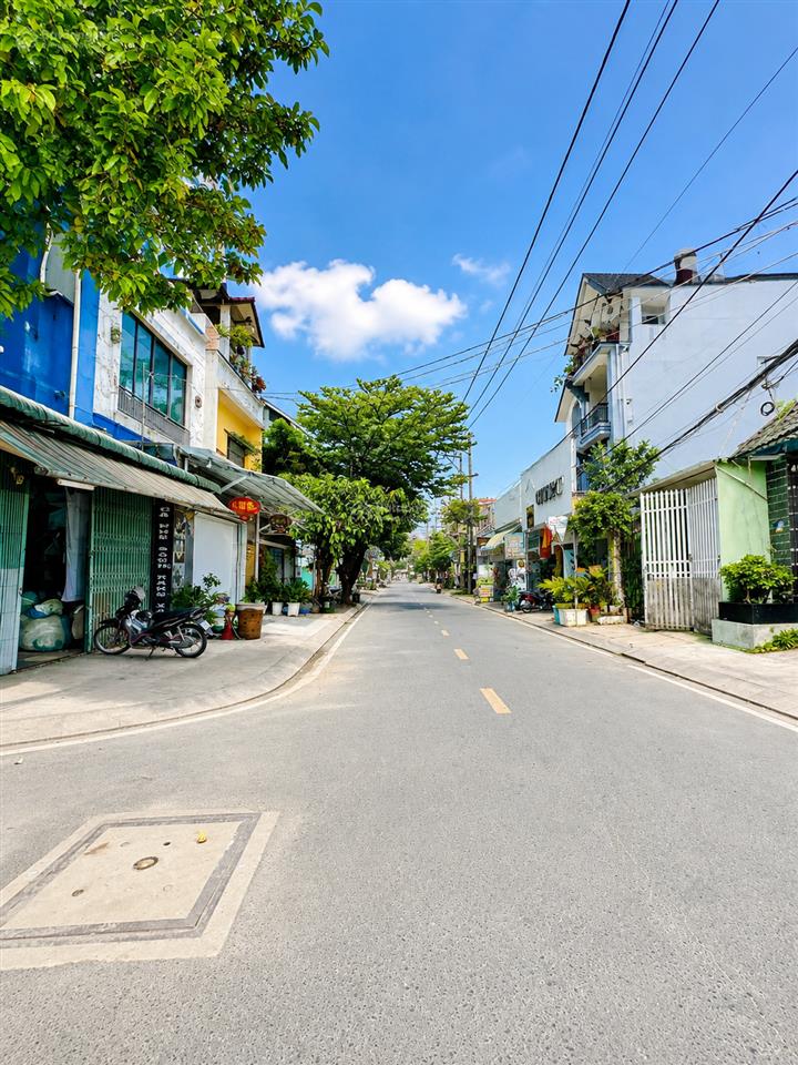 Bán đất lô góc siêu vị trí gần chợ minh phát, phường thạnh xuân, q12, dt 74m2, shr, 6,x tỉ