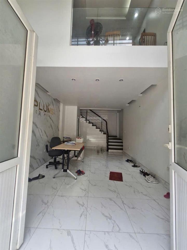 Giá đầu tư  lô góc  mặt phố nguyễn văn trỗi  kinh doanh đỉnh  35m/5 tầng  hơn 11 tỷ. 096913949