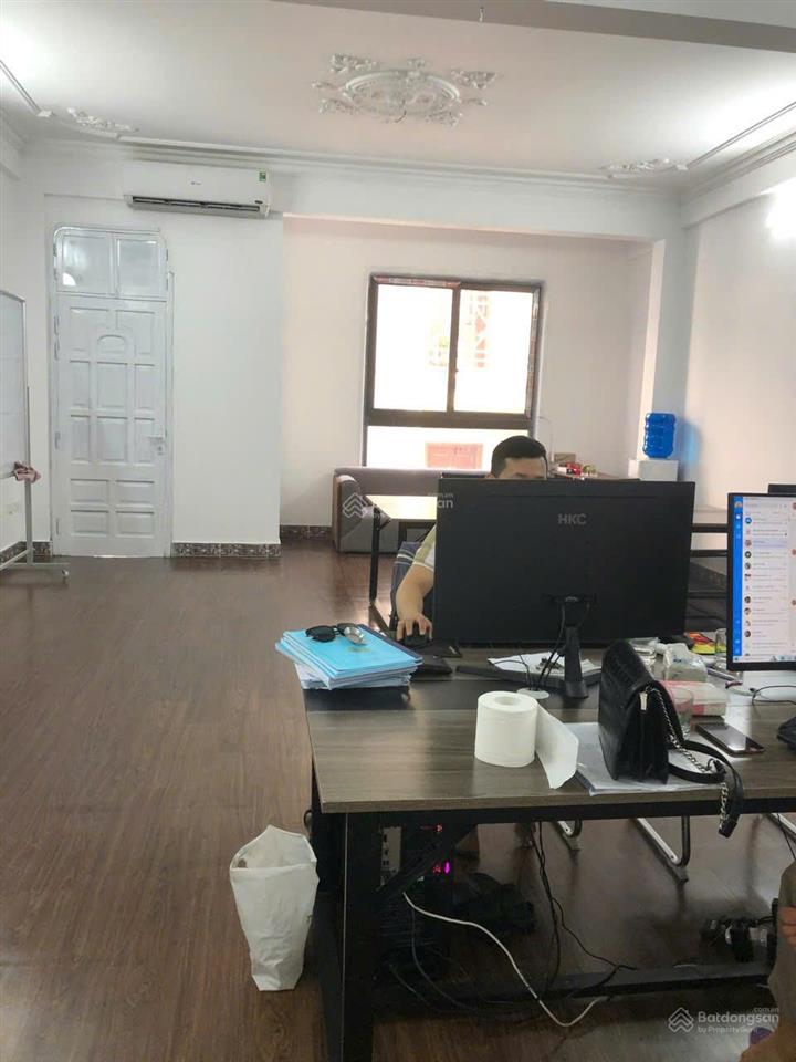 Văn phòng 100m² chia 2 phòng cực đẹp chỉ 14 triệu full tiện ích tại phố nguyễn khang