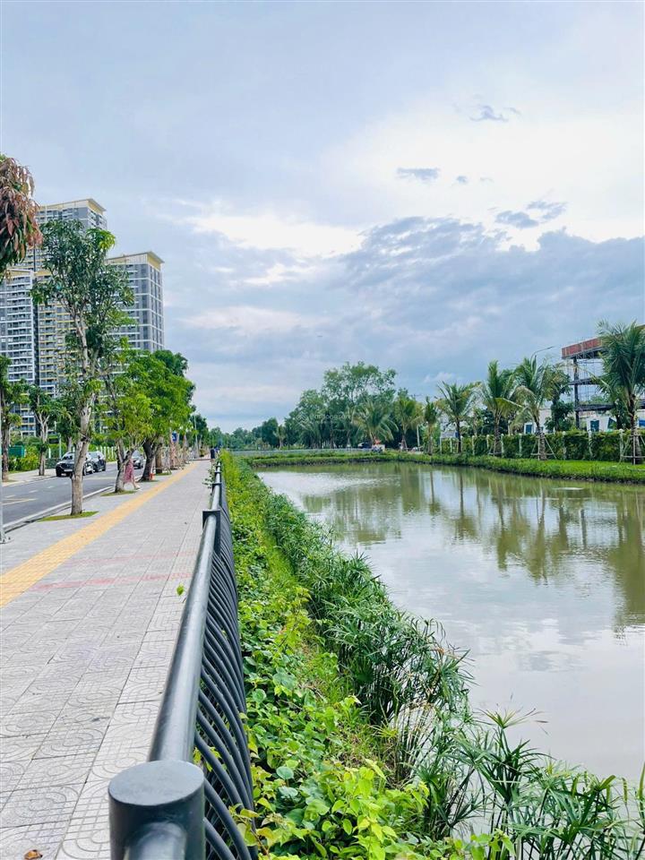 View hiếm căn 3 phòng ngủ diện tích rộng 101,5m2 giá 7.226 tỷ tại beverly