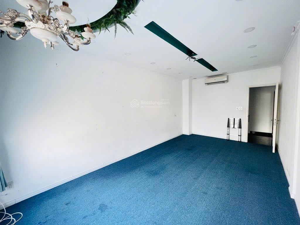 Bán nhà mặt phố 489 huỳnh văn bánh, 11,5 tỷ, 30 m2, 4pn, 4wc, 3 tầng