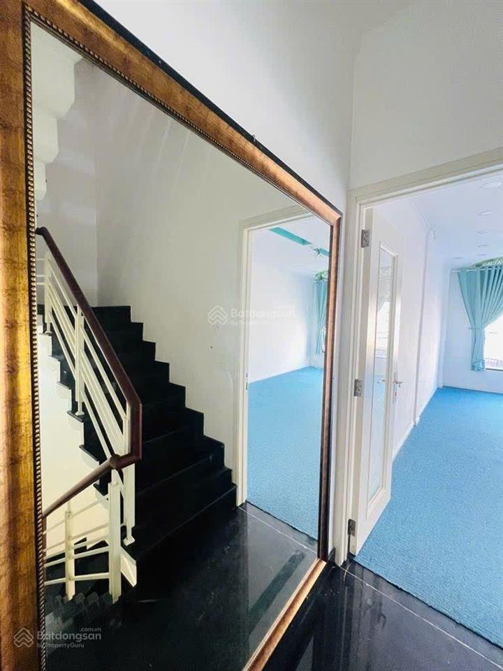 Bán nhà mặt phố 489 huỳnh văn bánh, 11,5 tỷ, 30 m2, 4pn, 4wc, 3 tầng