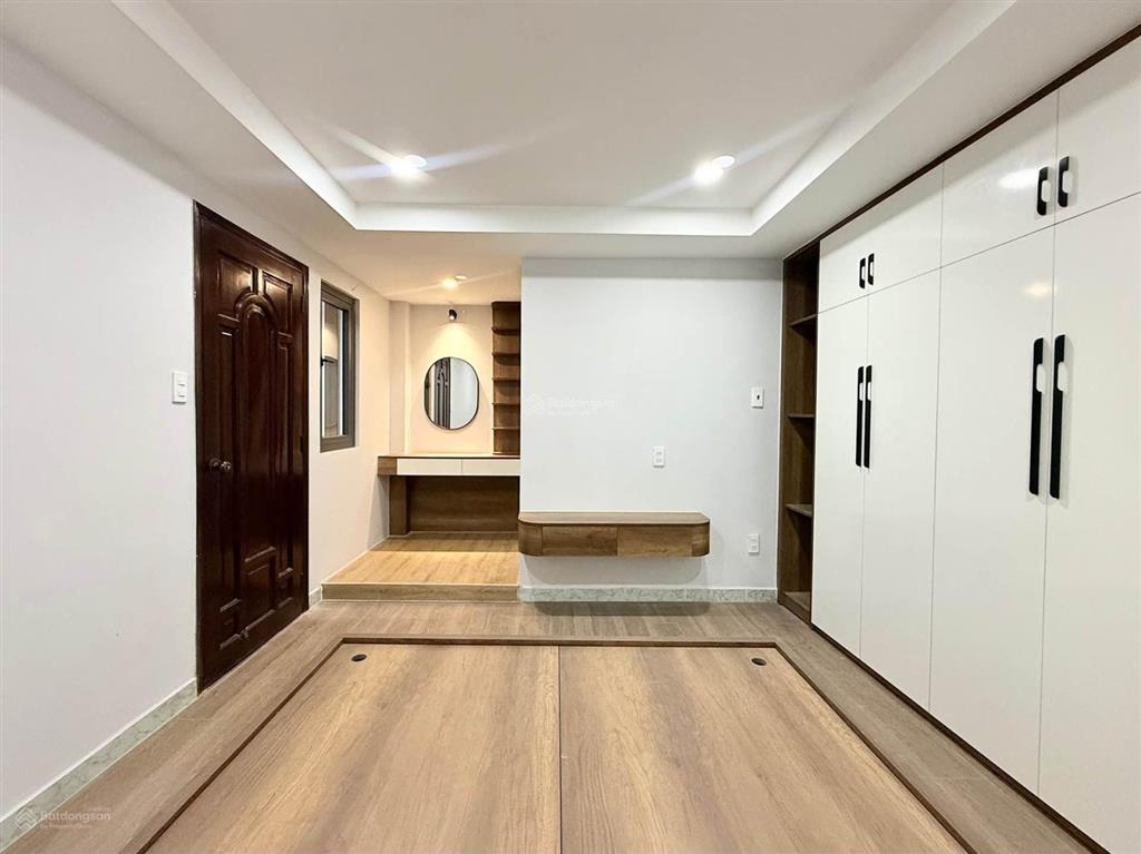 Bán nr 4pn, 4wc tại 48 hồ biểu chánh, 11,7 tỷ, 52m2 giá ưu đãi