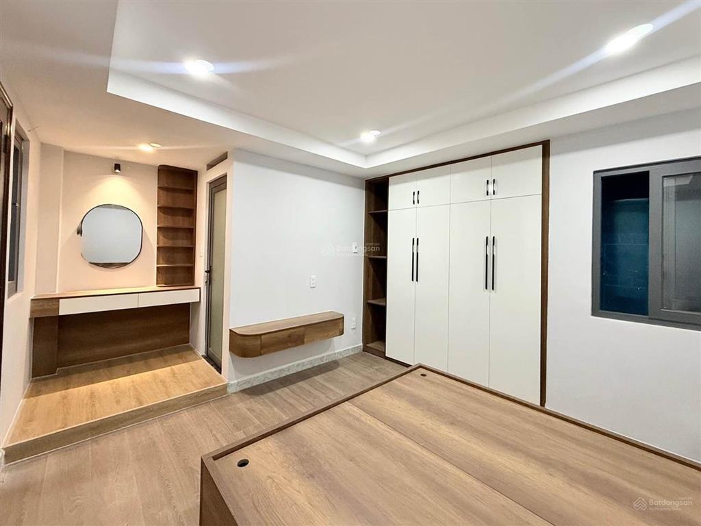 Bán nr 4pn, 4wc tại 48 hồ biểu chánh, 11,7 tỷ, 52m2 giá ưu đãi