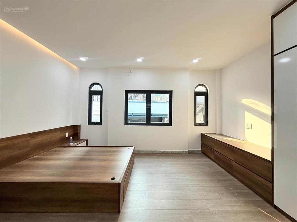 Bán nr 4pn, 4wc tại 48 hồ biểu chánh, 11,7 tỷ, 52m2 giá ưu đãi