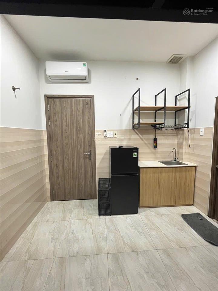 Duplex cho thuê full nội thất, thang máy ngay hẻm oto ngay đường ngô quyền, 5tr dá siêu hời