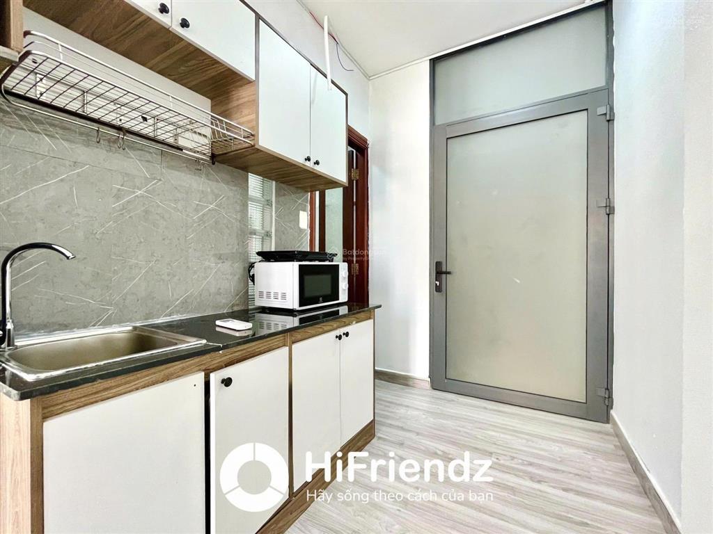 Cho thuê căn hộ mini ban công mặt tiền sát quận 1  rộng 30m2, full nội thất cao cấp