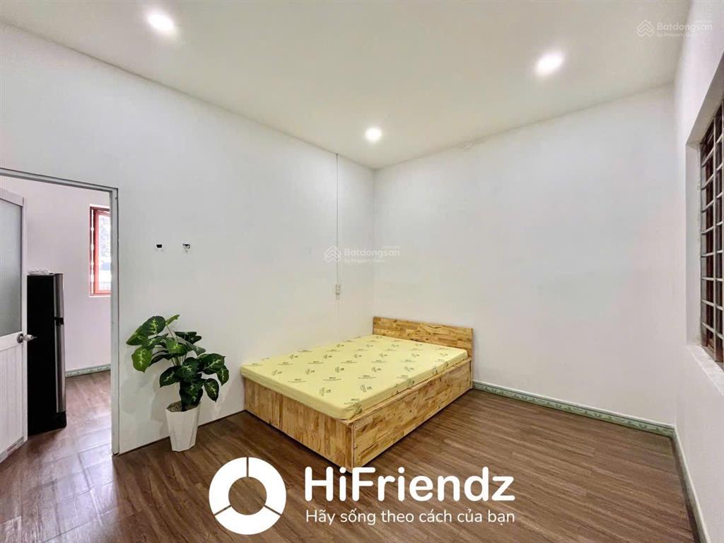 1 phòng ngủ cho thuê full nội thất, mặt tiền hùng vương quận 5, free 2 xe