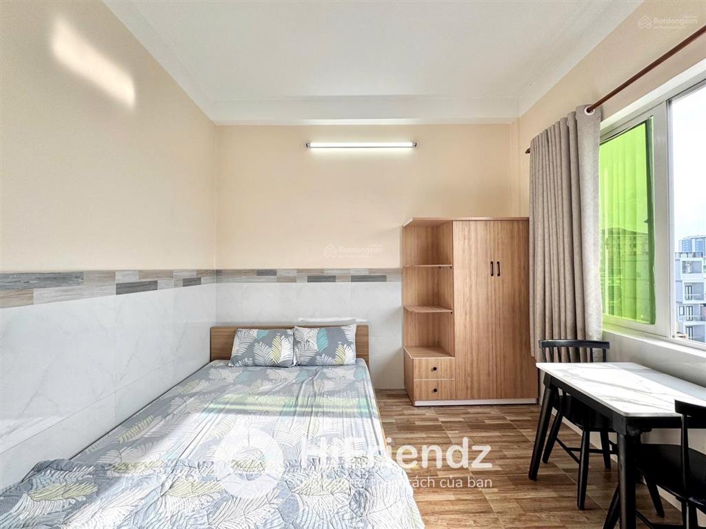 Cho thuê cc mini, 27m2, giá ưu đãi 5,5 triệu, ở nguyễn thị nhỏ, free xe, thang máy
