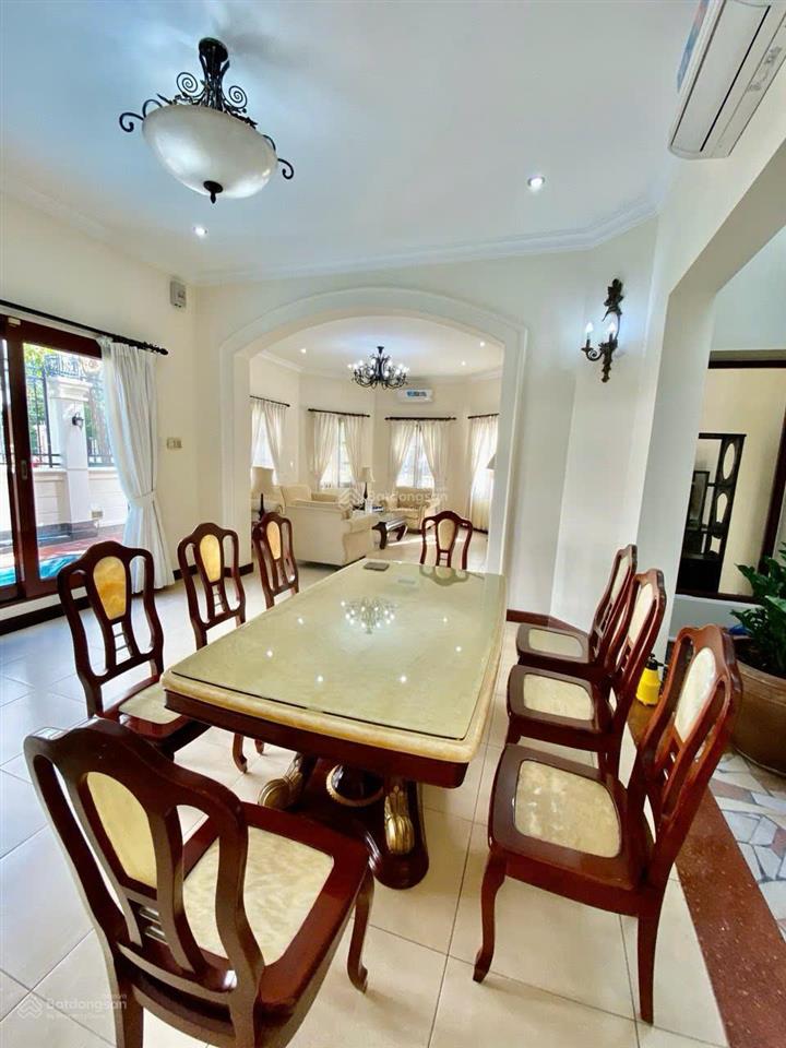 Hiếm có biệt thự hồ bơi góc 2mt nguyễn văn hưởng, thảo điền 10x25m2 (260m2) 3 tầng, sân vườn 80 tỷ