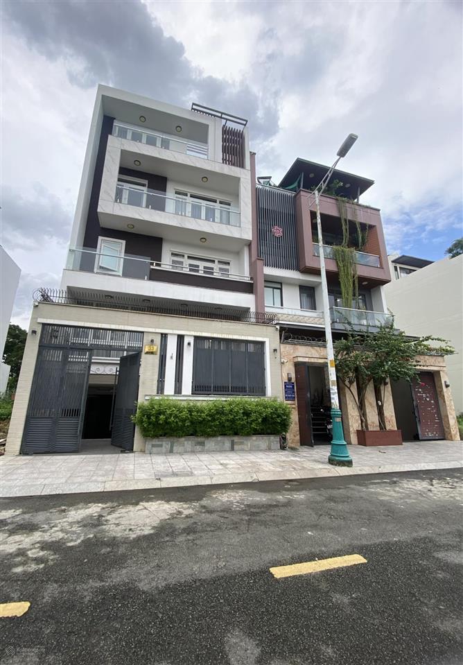 187tr/m2  thủ đức house  trần não q2, chủ ngộp bank bán giá 40 tỷ7x28m 213.7m2  hầm+5 tầng