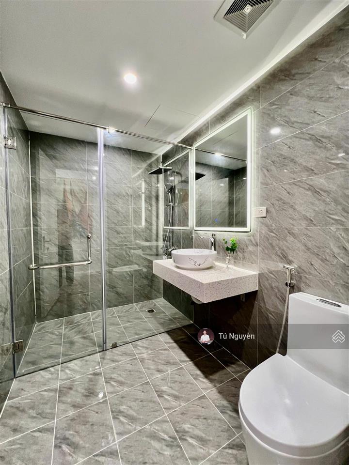 Chính chủ bán căn 1 ngủ 38m2 sổ lâu dài vinhomes green bay mễ trì  lương thế vinh. giá 4.5 tỷ