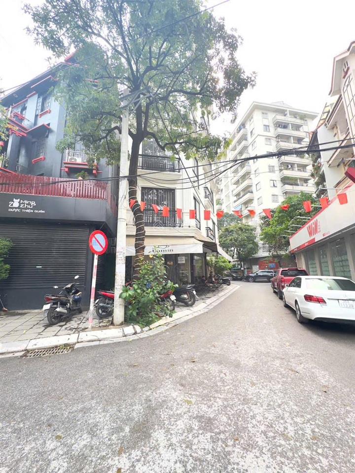 Chính chủ cần bán nhà phân lô quan hoa 70m2 xây 5 tầng  2thoáng  oto tránh vỉa hè 9m, kd cực đẹp