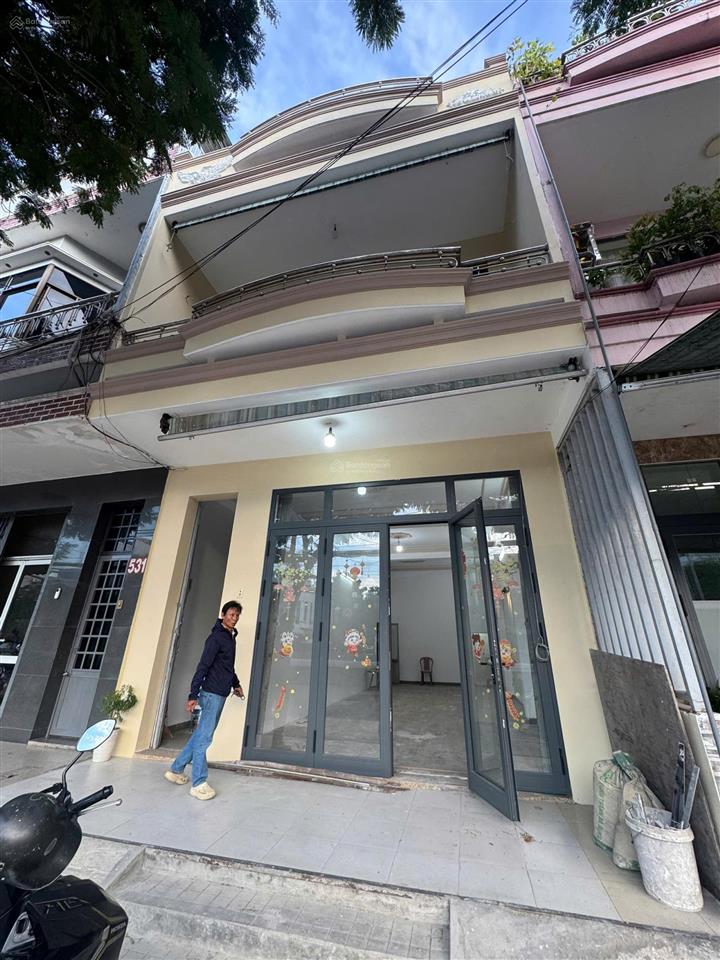 Cho thuê nhà mặt tiền đường ngô quyền gần cầu sông hàn