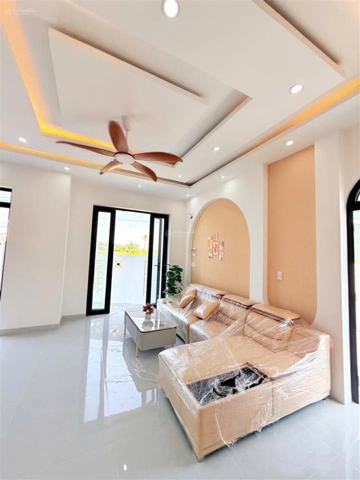 Nhà mới xây hoàn toàn tại khu diên phú