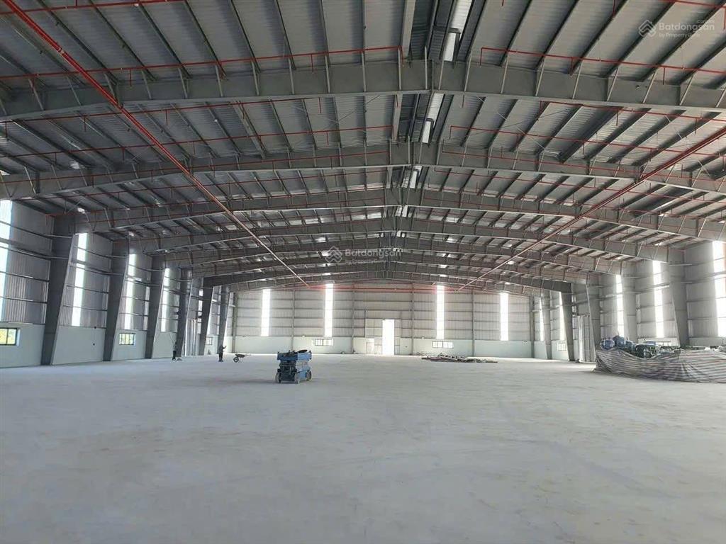 Cho thuê kho xưởng tiêu chuẩn, pccc tự động, điện 300kva, hđ dài hạn tại văn giang