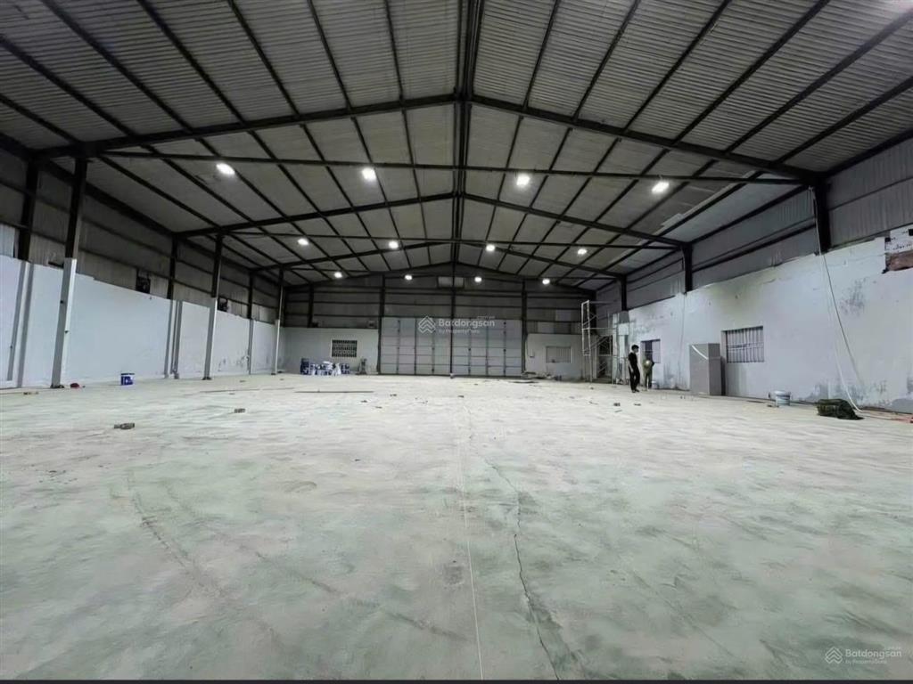 Cho thuê kho xưởng dt 1500m2. hspl xuất vat đầy đủ, bảo vệ 24/7, hđ lâu dài