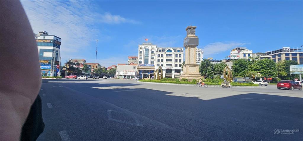 Cho thuê kho 400m² mới toanh, cạnh vòng xuyến văn giang