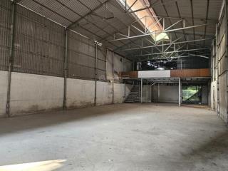 Cho thuê kho xưởng. tại kiêu kỵ. điện 3 pha, container đỗ cửa. có thể ở lại.