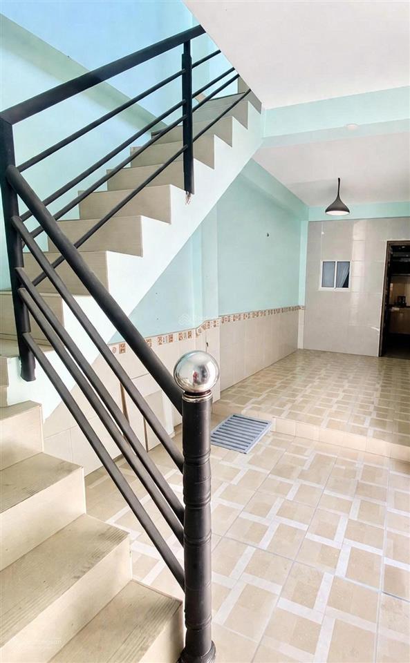 Đi định cư bán gấp  55m2  4 tầng  5,9tỷ  ngay hàng xanh  bình thạnh  25tr/tháng
