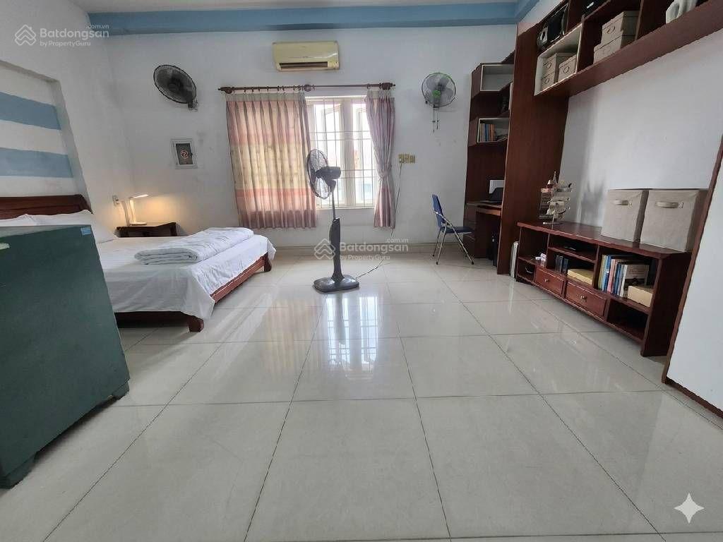Kdc phú nhuận lê thị riêng q12  5.7x14 nhà 2 lửng + 4 lầu đường xe hơi thông 10 m có gara oto