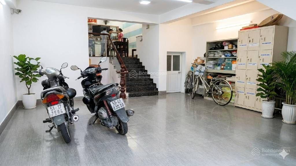 Kdc phú nhuận lê thị riêng q12  5.7x14 nhà 2 lửng + 4 lầu đường xe hơi thông 10 m có gara oto
