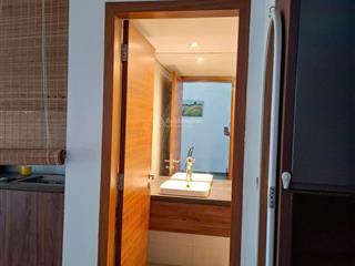 Chính chủ bán pentstudio 58m2. 699 lạc long quân. sổ đỏ lâu dài. giá tốt. miễn môi giới, trung gian