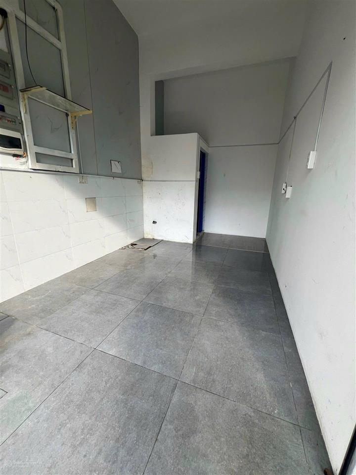 Cho thuê mặt bằng riêng biệt mặt tiền tân quý, 30m2 có gác, chỉ 8tr. hợp take a way, bán mang đi