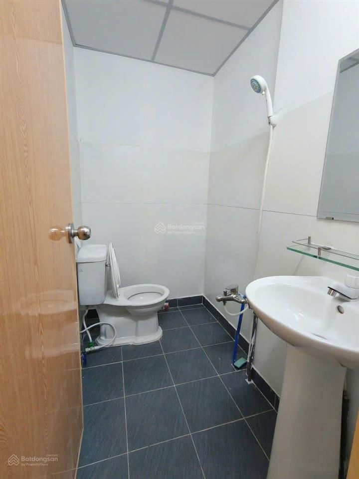 Q3  studio 30m2 ngay cv lê thị riêng, tầng 6 có thang máy, cửa sổ  chỉ 5,3tr. giáp tô hiến thành