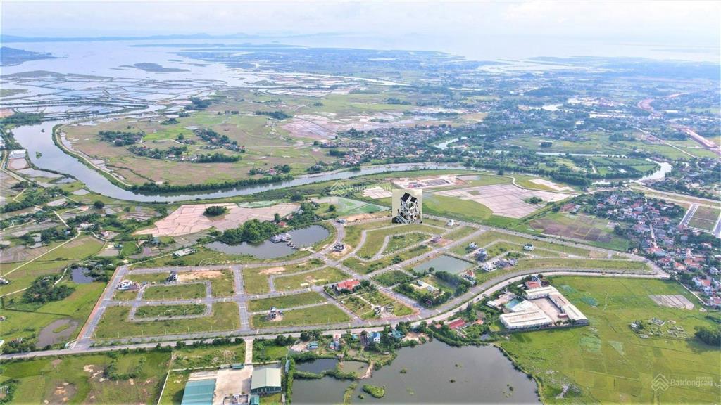 Bán gấp lô đất cực đẹp kđt phượng hoàng, tại móng cái