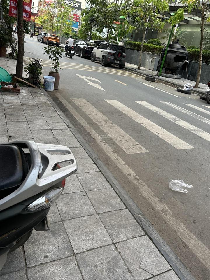 Bán nhà siêu siêu đẹp , q. thanh xuân, 10 tỷ, 40m2, 7 tầng  thang máy oto đỗ cửa