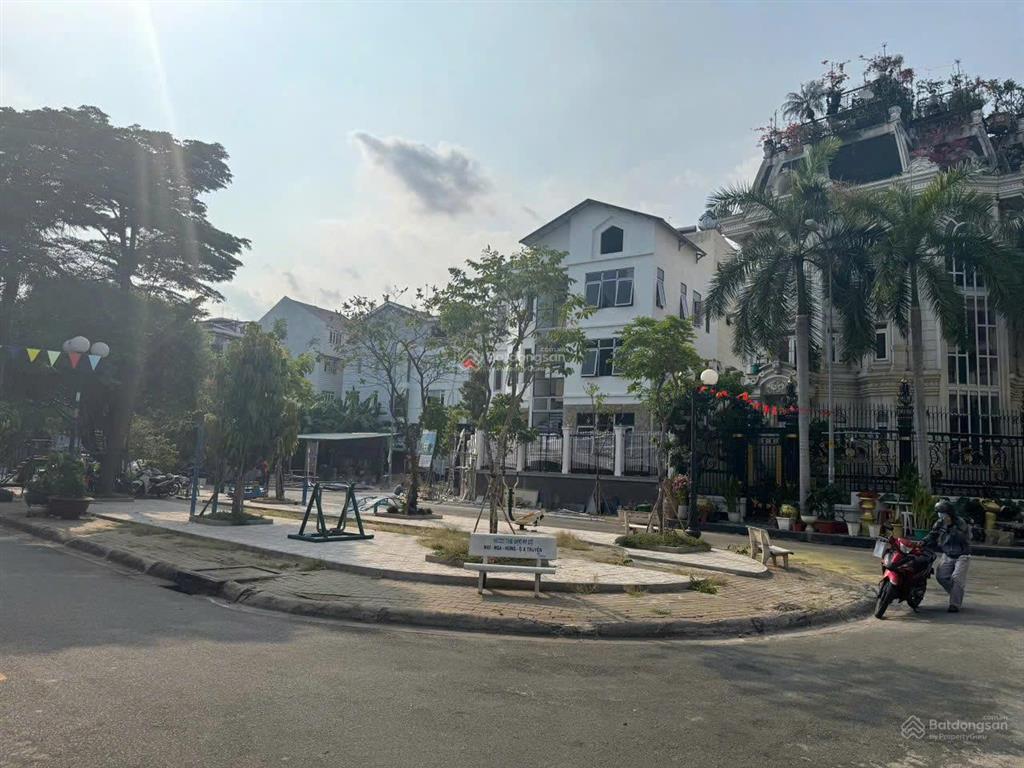 Hàng hiếm ! bán đất thủ đức house  12,5 x 18m  cn 200m2  xây hầm 4 tầng  giá chỉ 145tr/m2