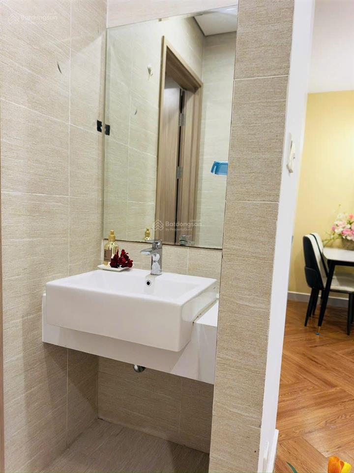 Bán cc vinhomes ocean park gia lâm, loại căn 2n2vs, dt 68m2, giá chỉ 3,2 tỷ full nội thất