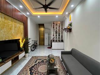 Bán nhà riêng lĩnh nam, 32m2, chỉ 5,53 tỷ, 3pn, 4wc, nhà đẹp 5 tầng, sổ đỏ chính chủ, ngõ oto tránh