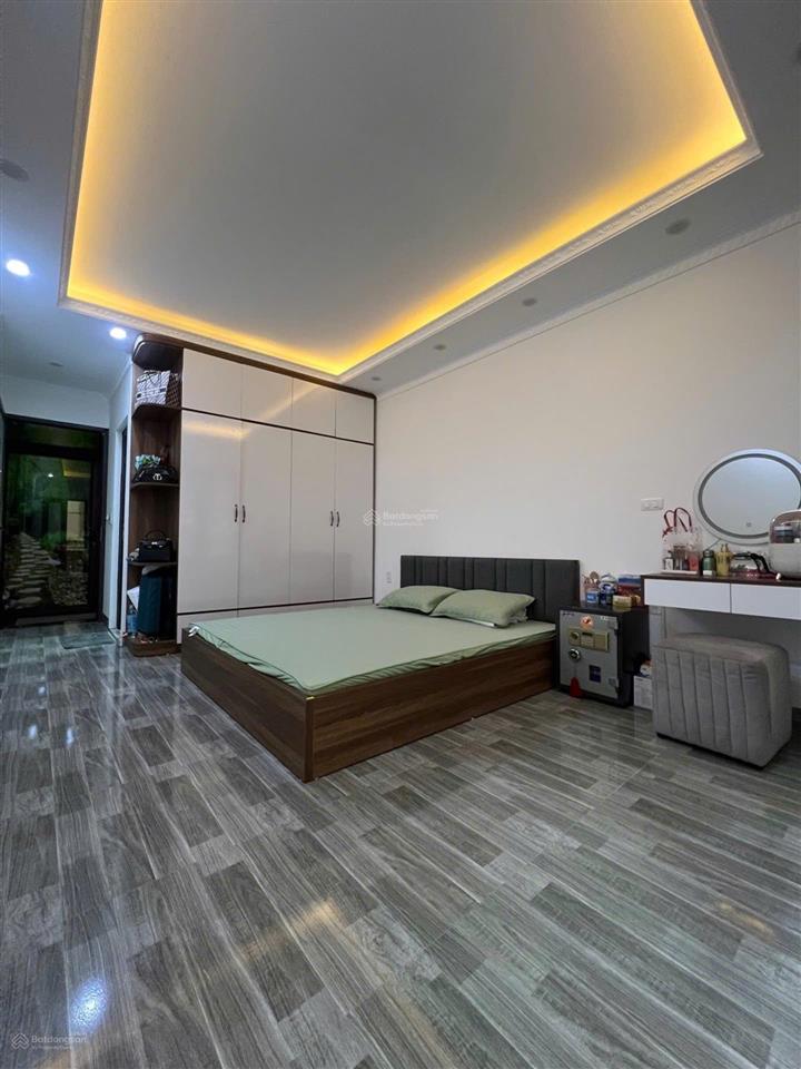 Bán nhà riêng lĩnh nam, 32m2, chỉ 5,53 tỷ, 3pn, 4wc, nhà đẹp 5 tầng, sổ đỏ chính chủ, ngõ oto tránh