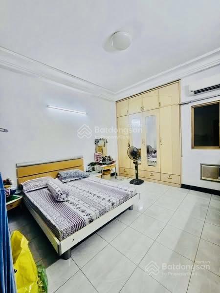 Hàng hiếm 5 tầng, gần sân bay, chợ, dt 4.3*22,5, xe hơi đậu nhà thông, dòng tiền 30tr/th, nhỉnh 9t