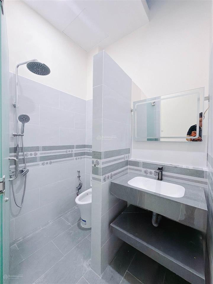 Bán nhà q4  tôn đản  4 tỷ 099 vị trí đường tôn đản, p8, q4. diện tích 33.5m (\bm{3 \t