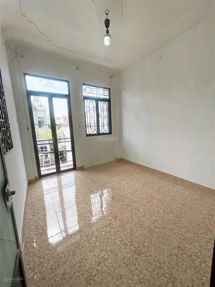 P.tân mỹ q7, nhà 2 tầng btct, hẻm 4m sạch đẹp
dt 3.1x9m, 2pn 2wc, cách mt 20m
kdc hiện hữu