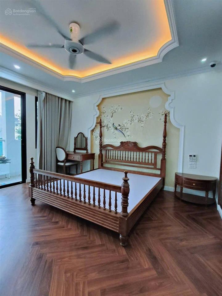 Bán nhà 69m2, 5 tầng có thang máy, có đồ, dân xây ở tâm huyết nhưng do chuyển công tác nên bán
