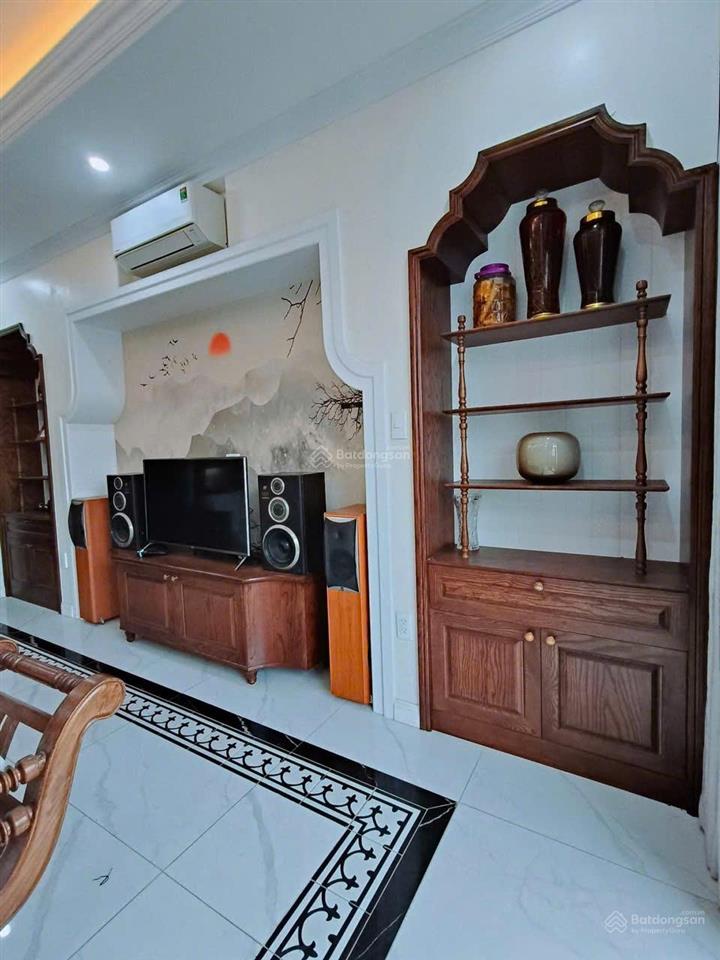 Bán nhà 69m2, 5 tầng có thang máy, có đồ, dân xây ở tâm huyết nhưng do chuyển công tác nên bán