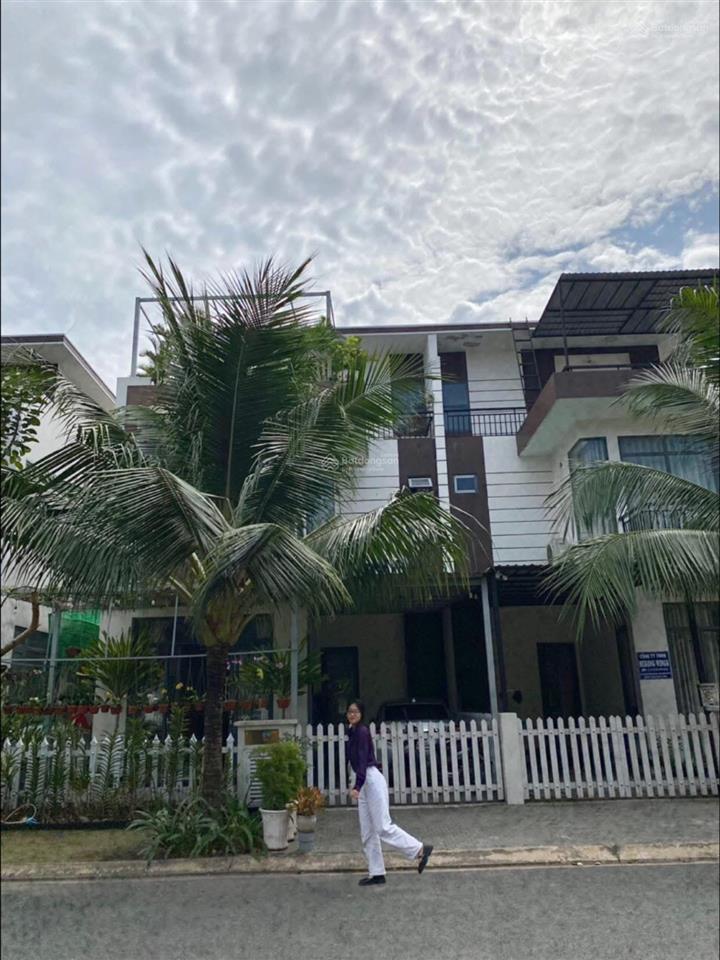 Biệt thự cho thuê, mới hoàn thiện, mặt tiền dự án full nội thất giá rẻ 12tr/th.  0911 747 ***