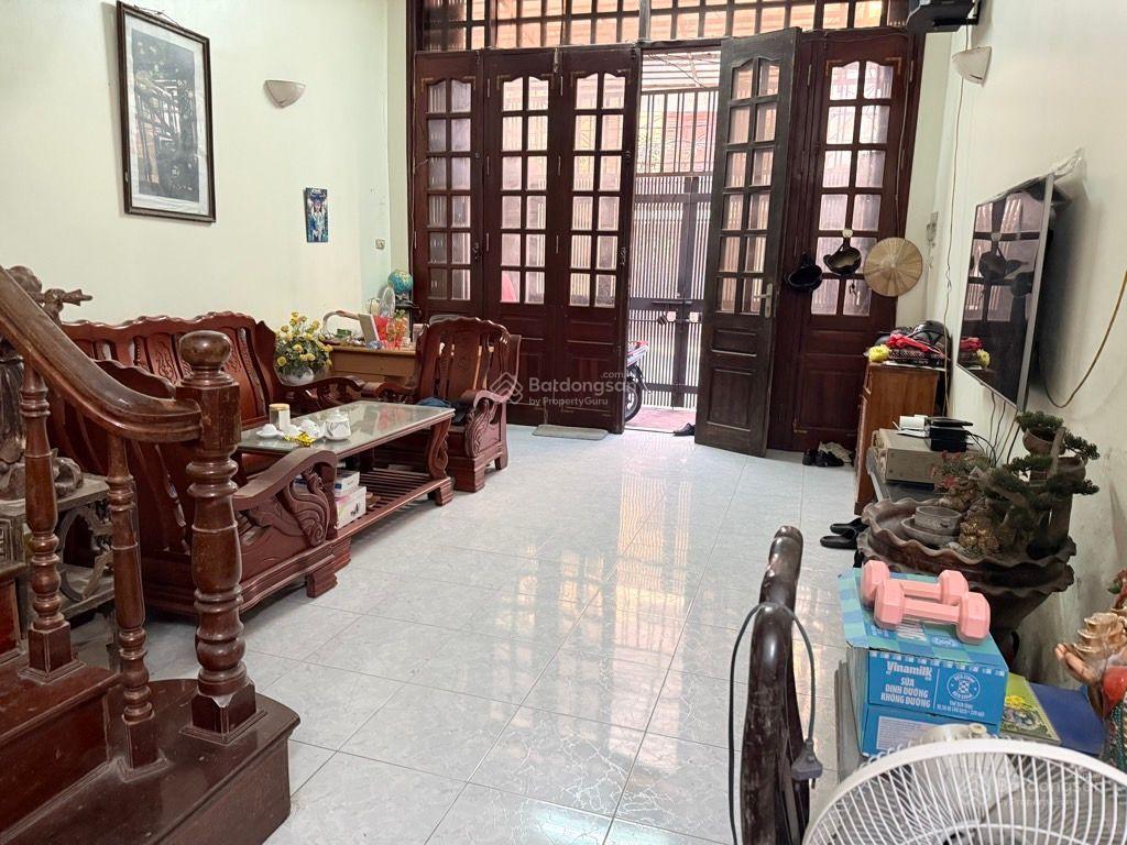 Bán nhà trần thái tông 31m2 4t 9.8 tỷ ô tô tránh, kinh doanh, trung tâm