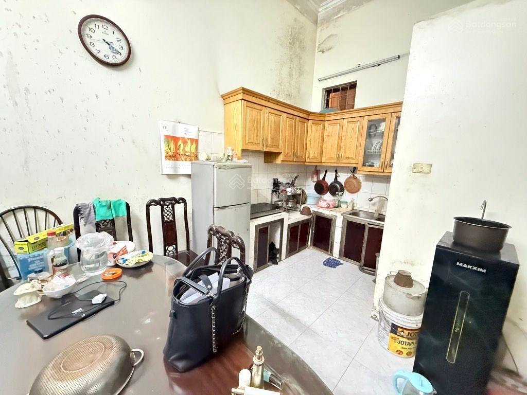 Bán nhà trần thái tông 31m2 4t 9.8 tỷ ô tô tránh, kinh doanh, trung tâm