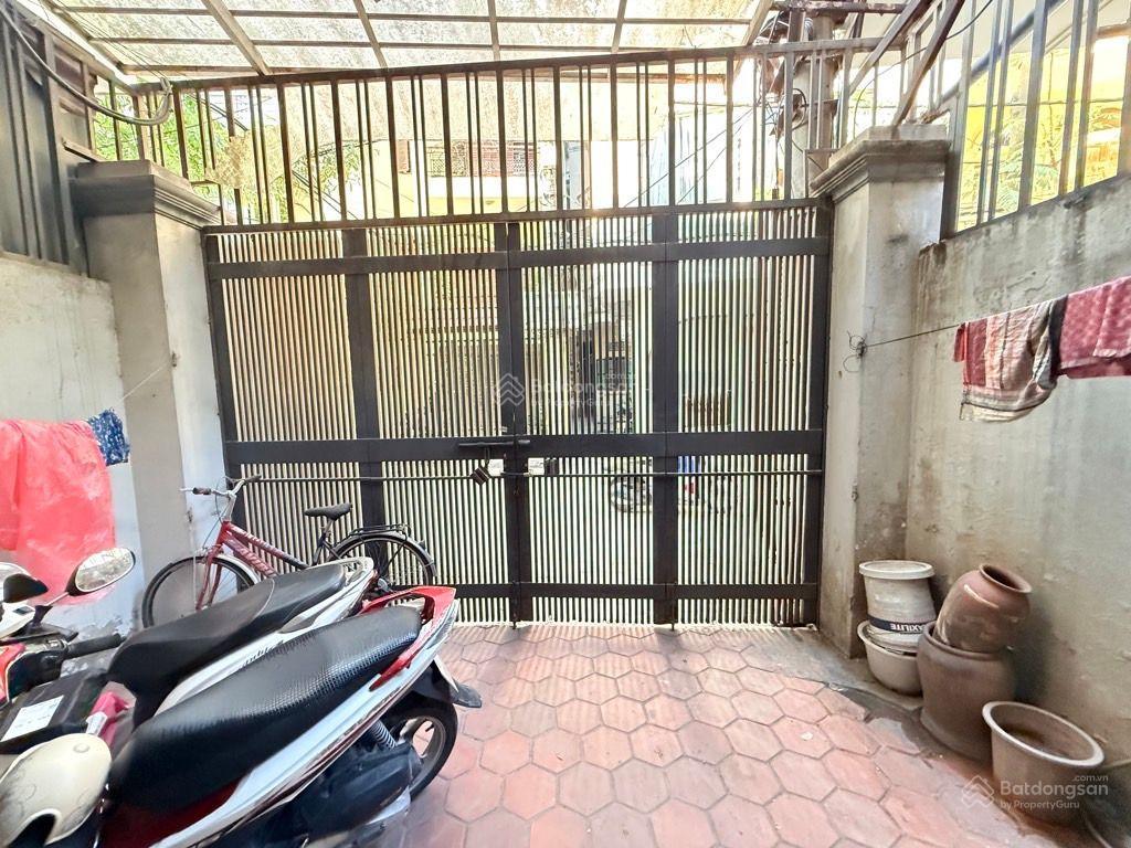 Bán nhà trần thái tông 31m2 4t 9.8 tỷ ô tô tránh, kinh doanh, trung tâm